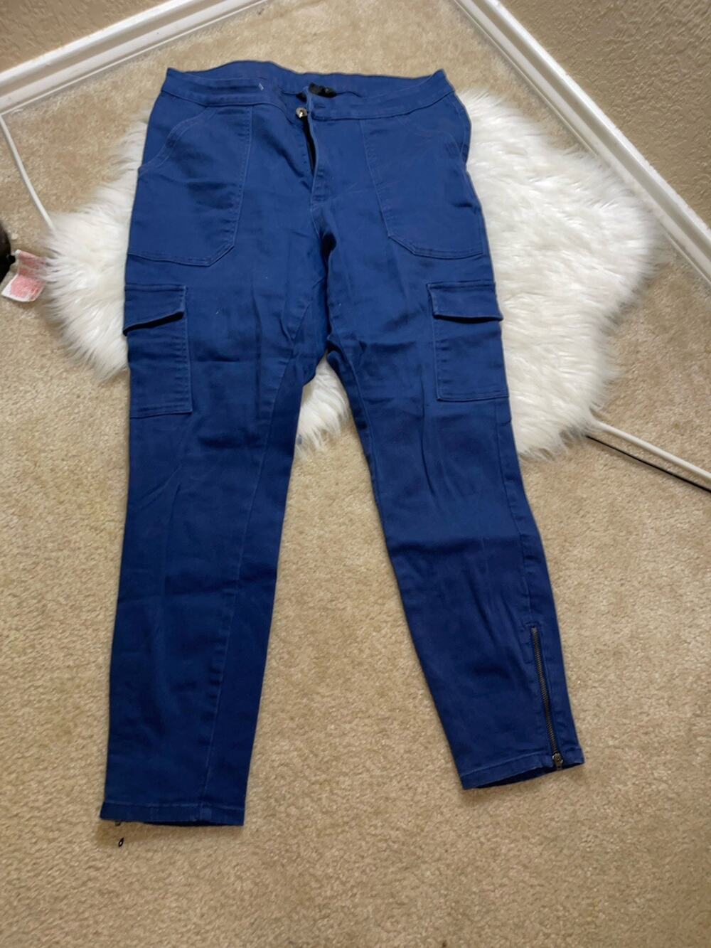 Rock & Republic Women's Size 12 Navy Blue Skinny Cargo Pants Mid Rise Zip Fly